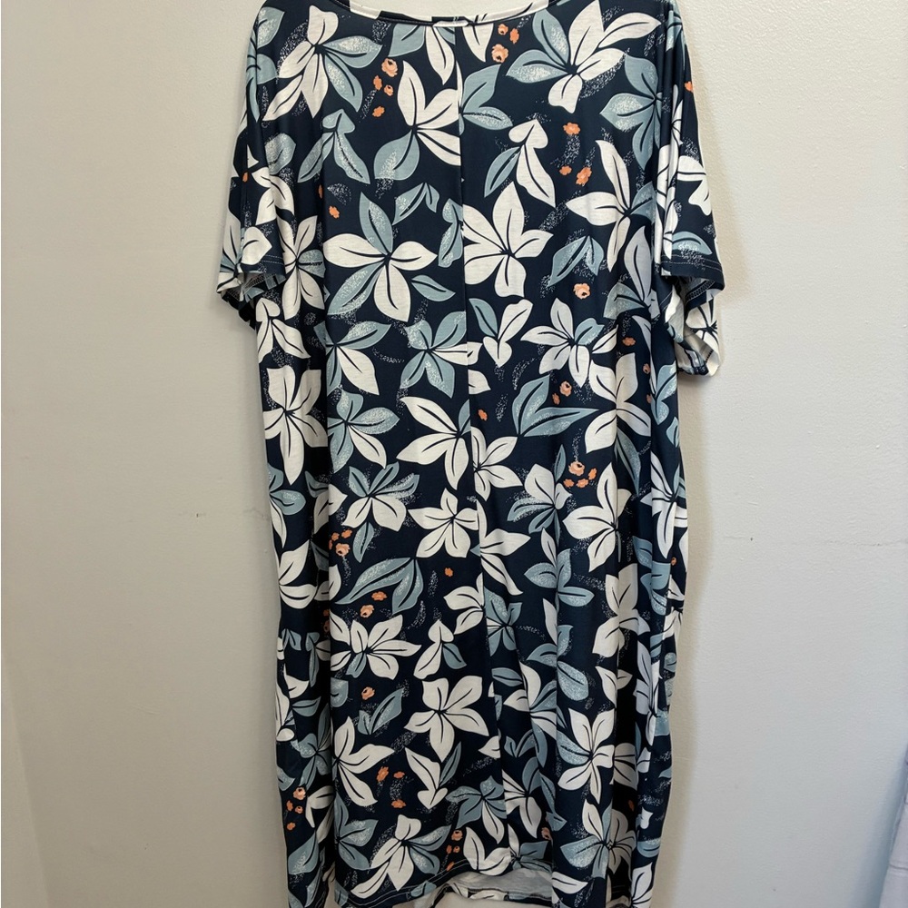 Navy Floral Shift Dress with White & Light Blue Blooms - Picture 2 of 4